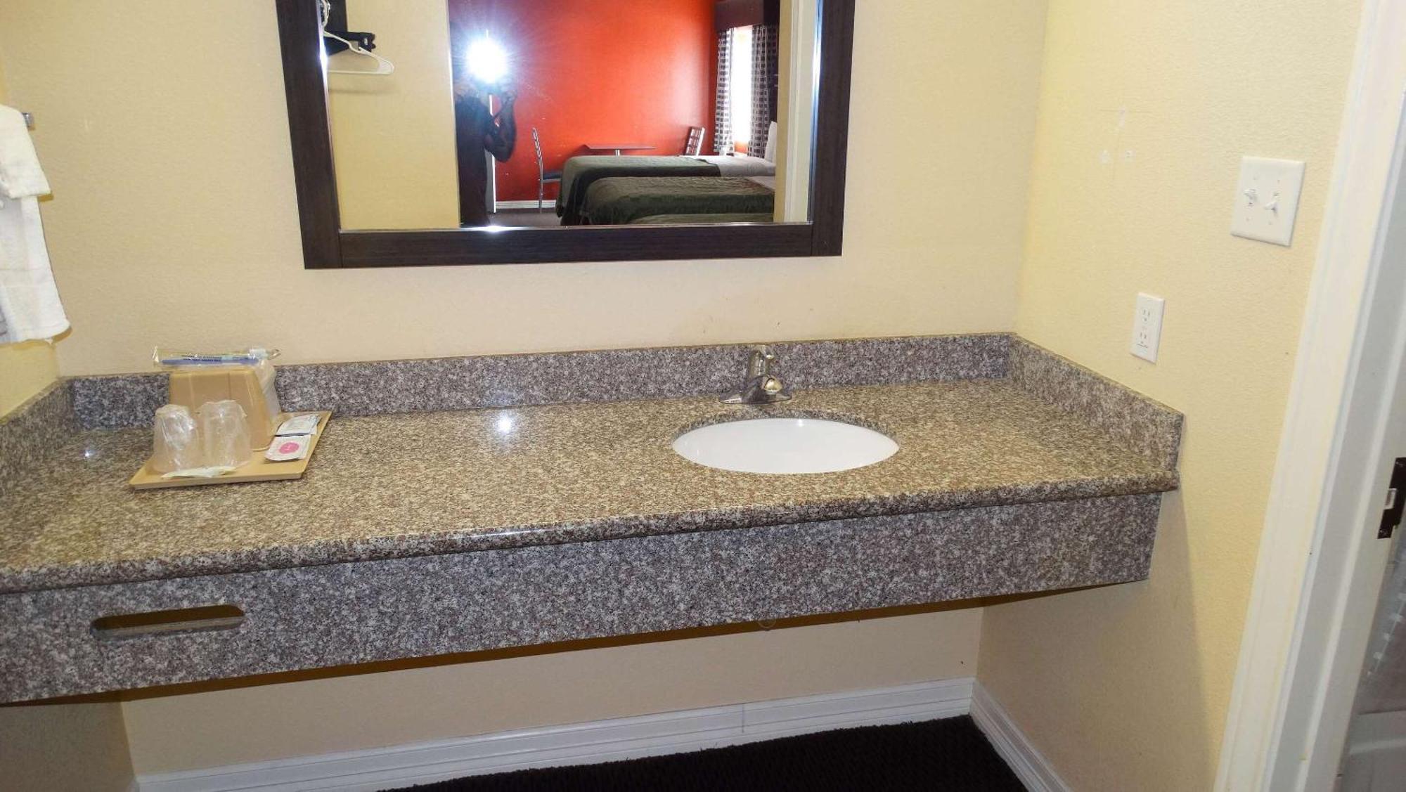 Motel 6 Houston, Tx - Willowbrook Mall Экстерьер фото